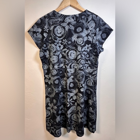 Fresh Produce Floral Short Sleeve V Neck Swing Dress Size Medium Cotton - Picture 6 of 6